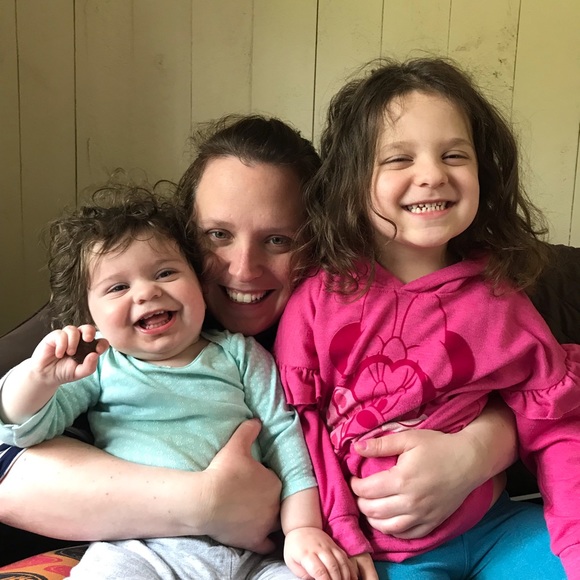 Meet your Posher, Courtney - Picture 1 of 3